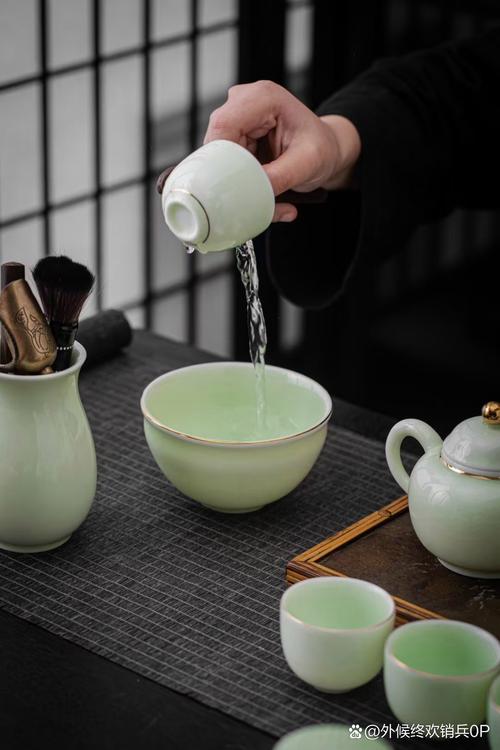 白瓷高温单色釉餐具茶器套组,景德镇煌熠陶瓷发布,欢迎定制